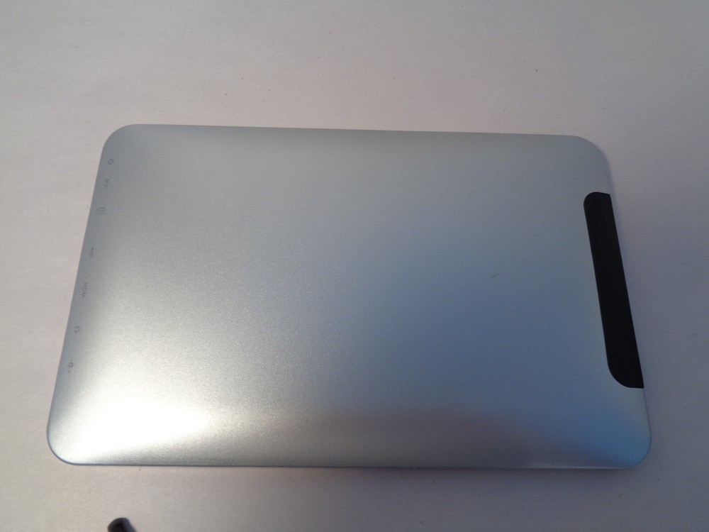 MID TABLET PC OS. 4.0 WITH BOX.