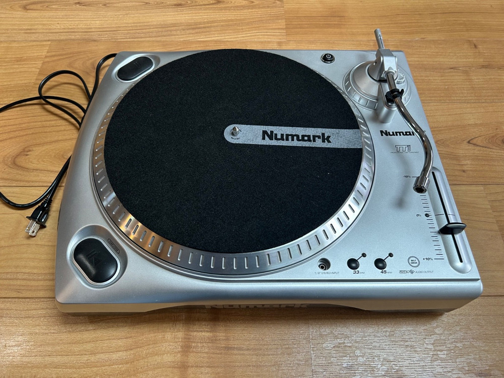 Numark TTusb turntable with USB Audio Interface Digitize Your Vinyl Collection