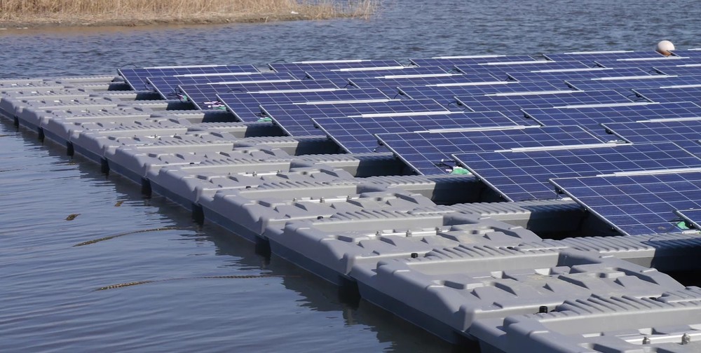 FloatSolar V2 - Floating Solar Mount and Racking