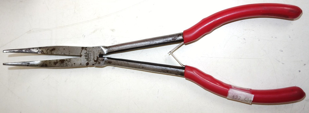 Mac Tools 90° Bent Tip Long Needle Nose Pliers Spring Loaded Handle