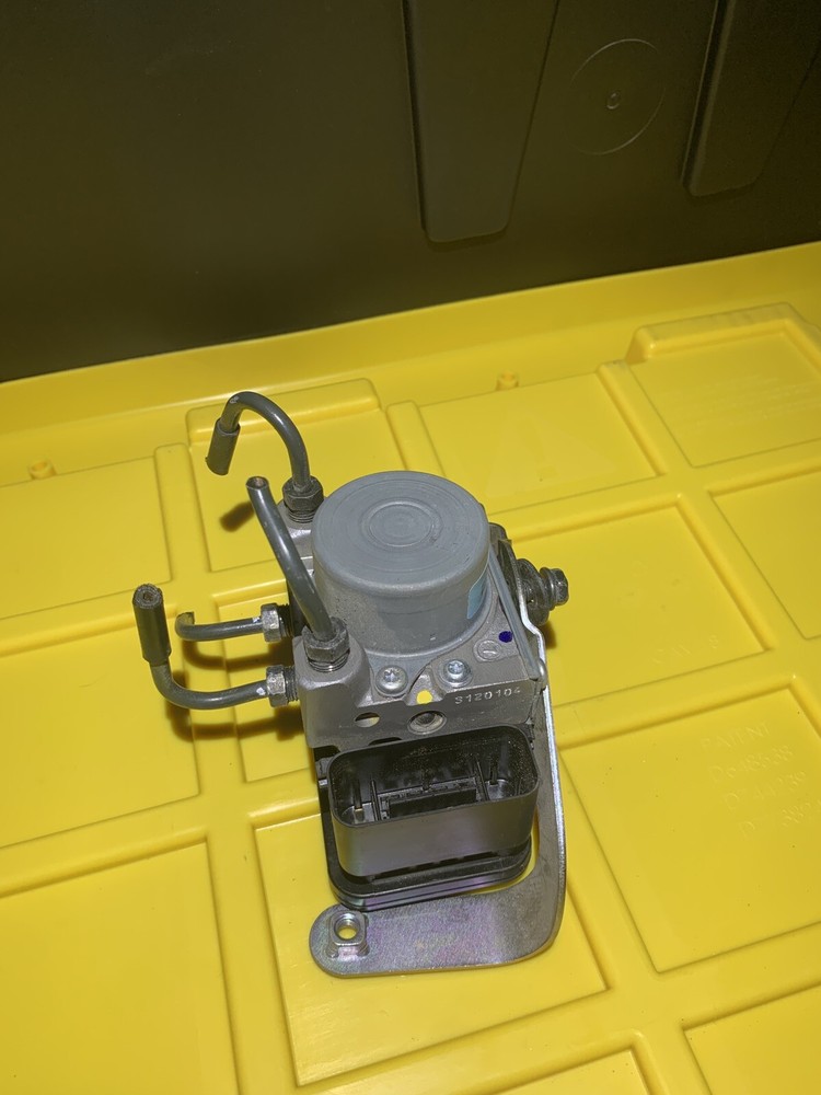 2016 Honda CBR650F ABS PUMP UNIT MODULE OEM
