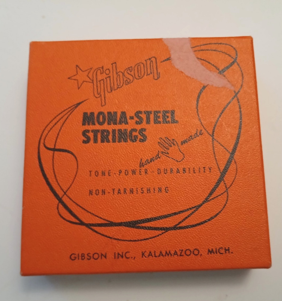 Vintage Gibson Guitar String Box w/  Strings    Case Candy  Display  Collect