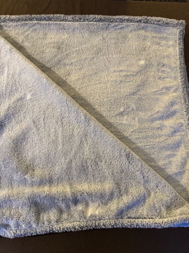 Grey Fluffy Star Blanket 45” x 62” VGC
