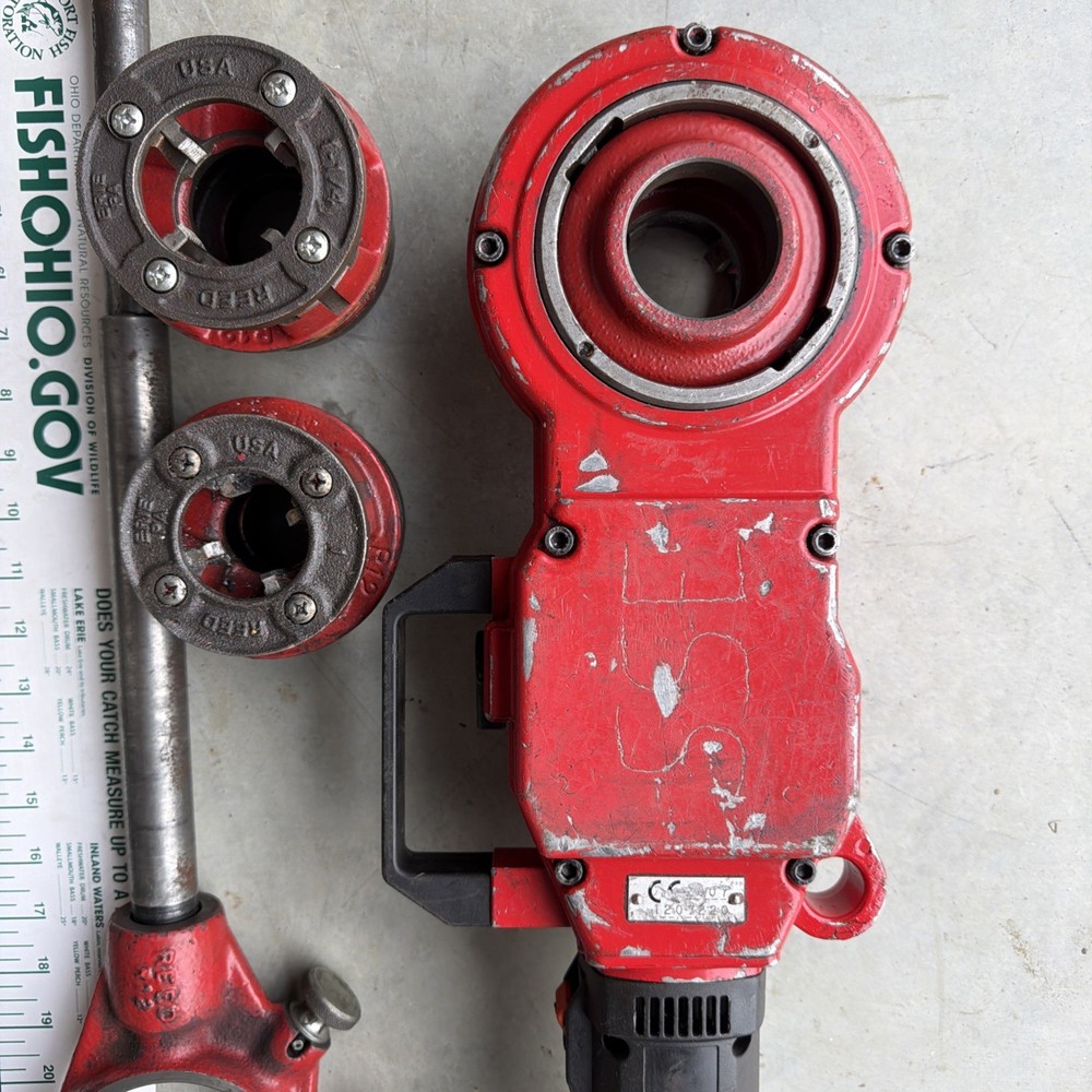 REED 700PD POWER DRIVE HANDHELD PIPE THREADER & THREADER DIES, RATCHET