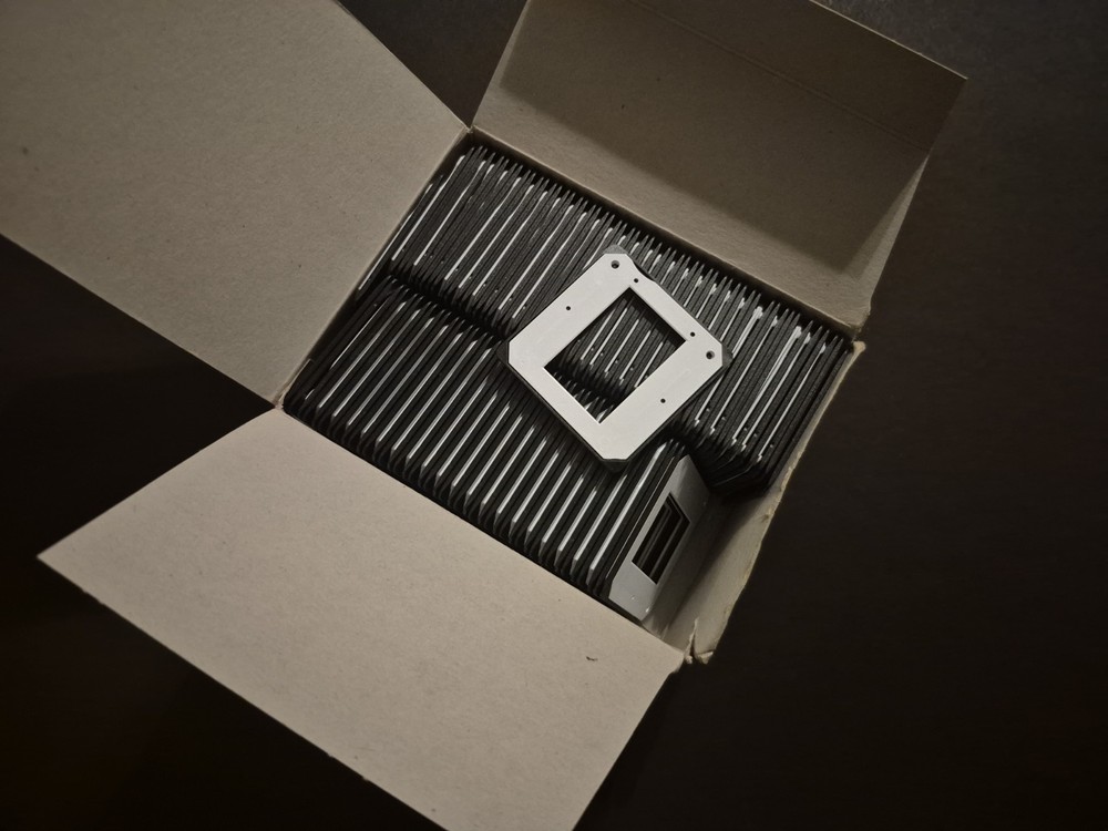 Kindermann 99 Slide Frames 2"x2" Profimount C.A.M. READ Description