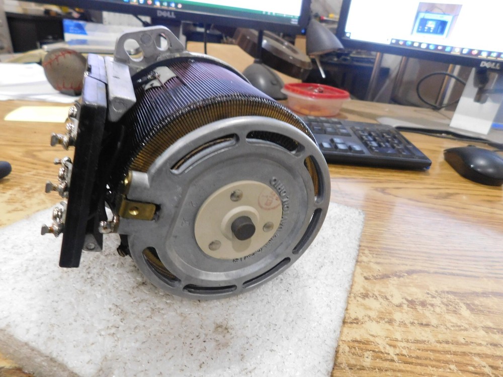 Staco Energy Model: 033-3517  Variable Transformer.