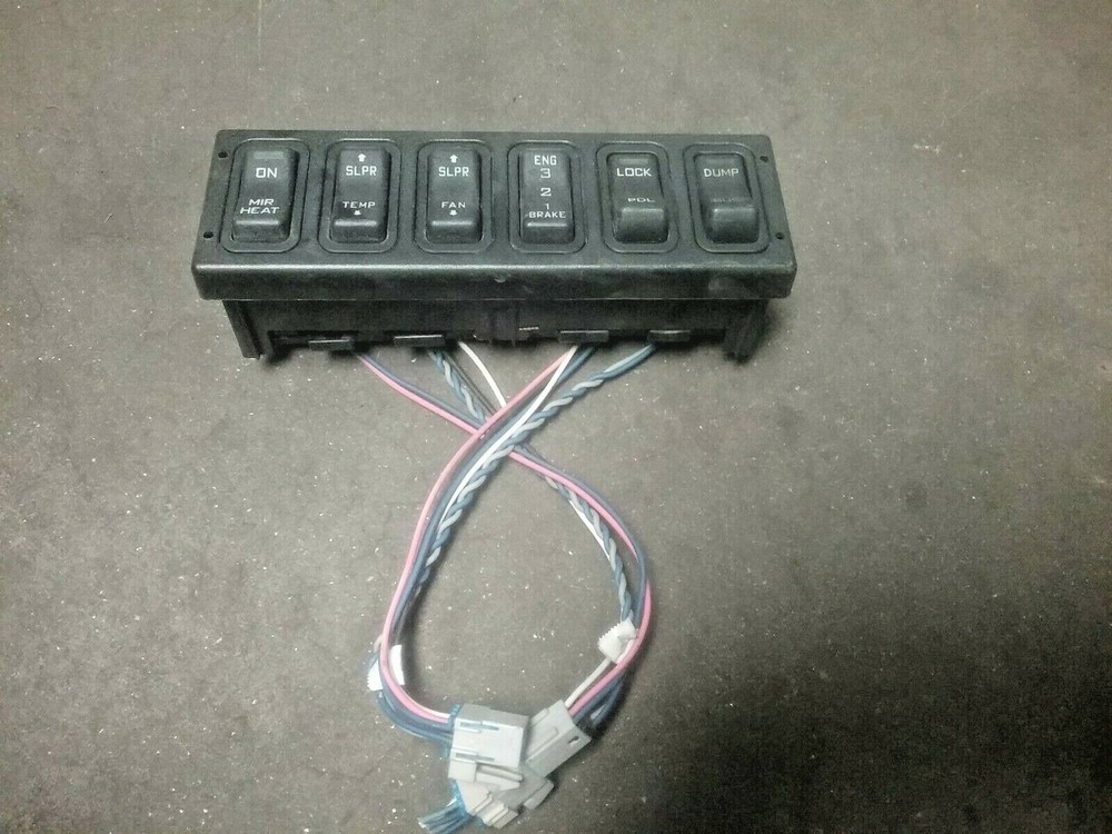 INTERNATIONAL SWITCH PANEL 3549776C4