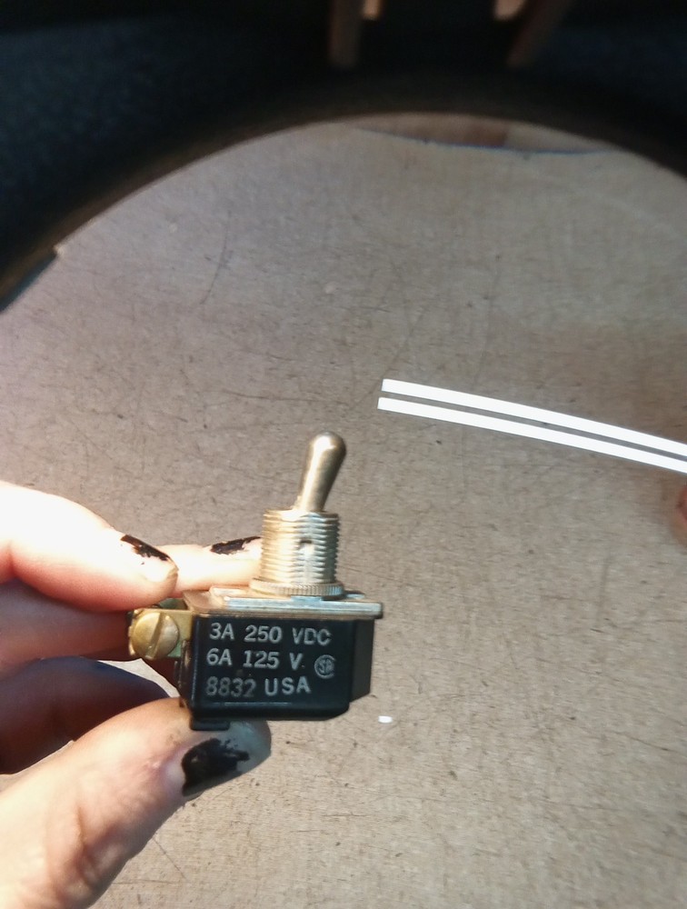 Eaton 8832 Toggle Switch