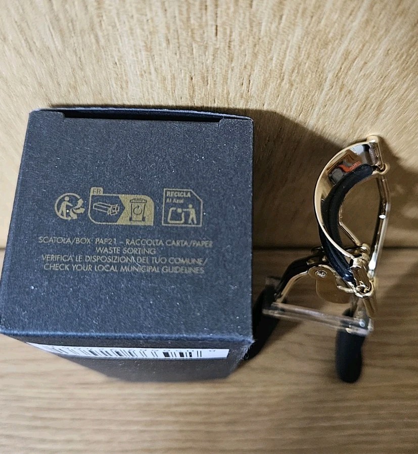 Dolce & Gabbana Eyelash Curler – Authentic & New Makeup Tool