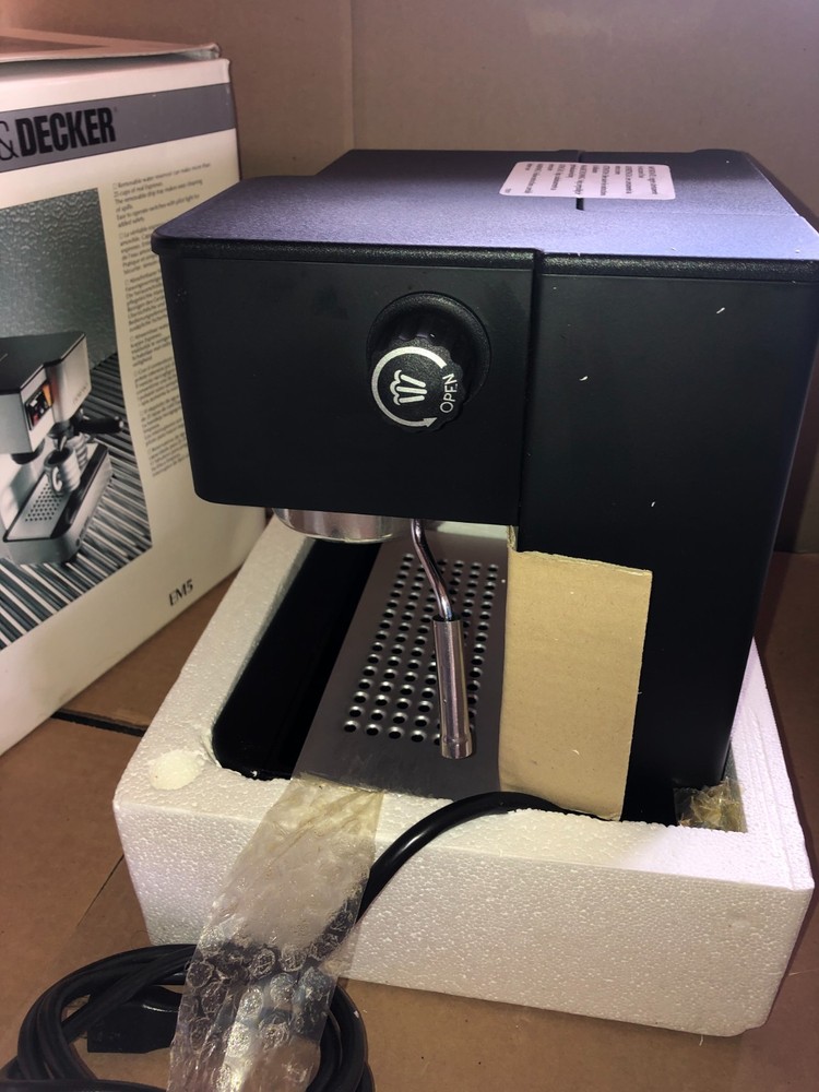 BLACK & DECKER MODEL EM5 ESPRESSO CAPUCCINO MAKER MACHINE