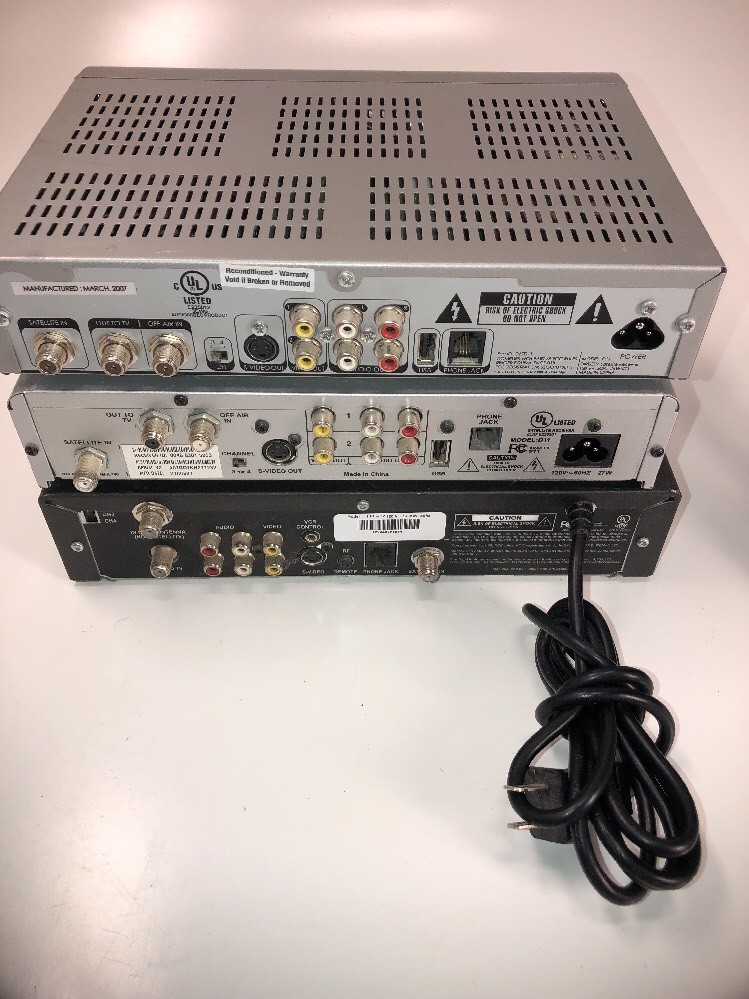 Lot DIRECTV D11 Satellite Receivers HIRD-e2 Untested