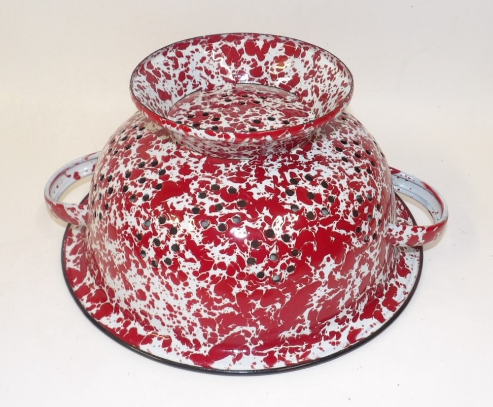Red White Spatter Graniteware Colander Handled Strainer - Vintage Kitchen Tool