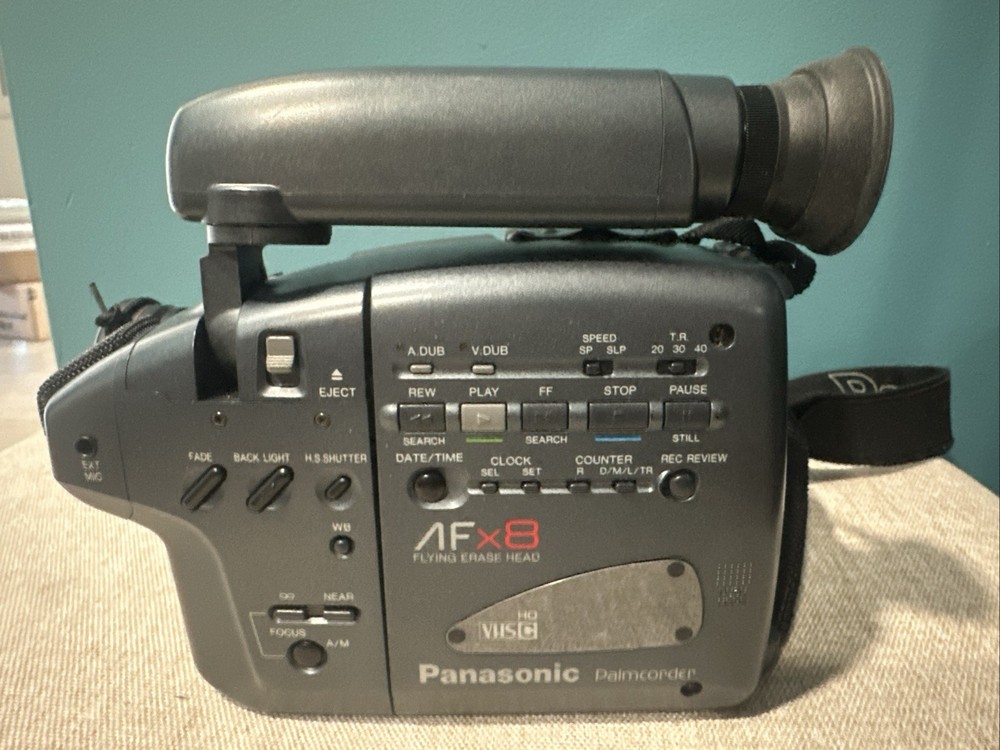 Panasonic PV-19D Palmcorder with Case Untested No battery