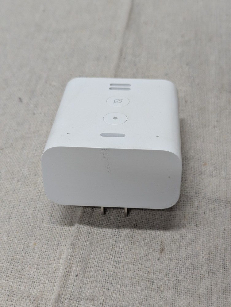 Amazon Echo Flex Plug-in Smart Speaker C77A68 White