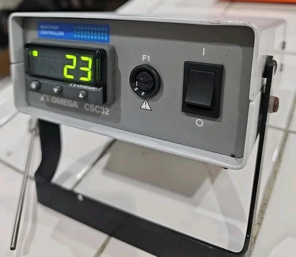 Omega Model CSC32 Benchtop Controller
