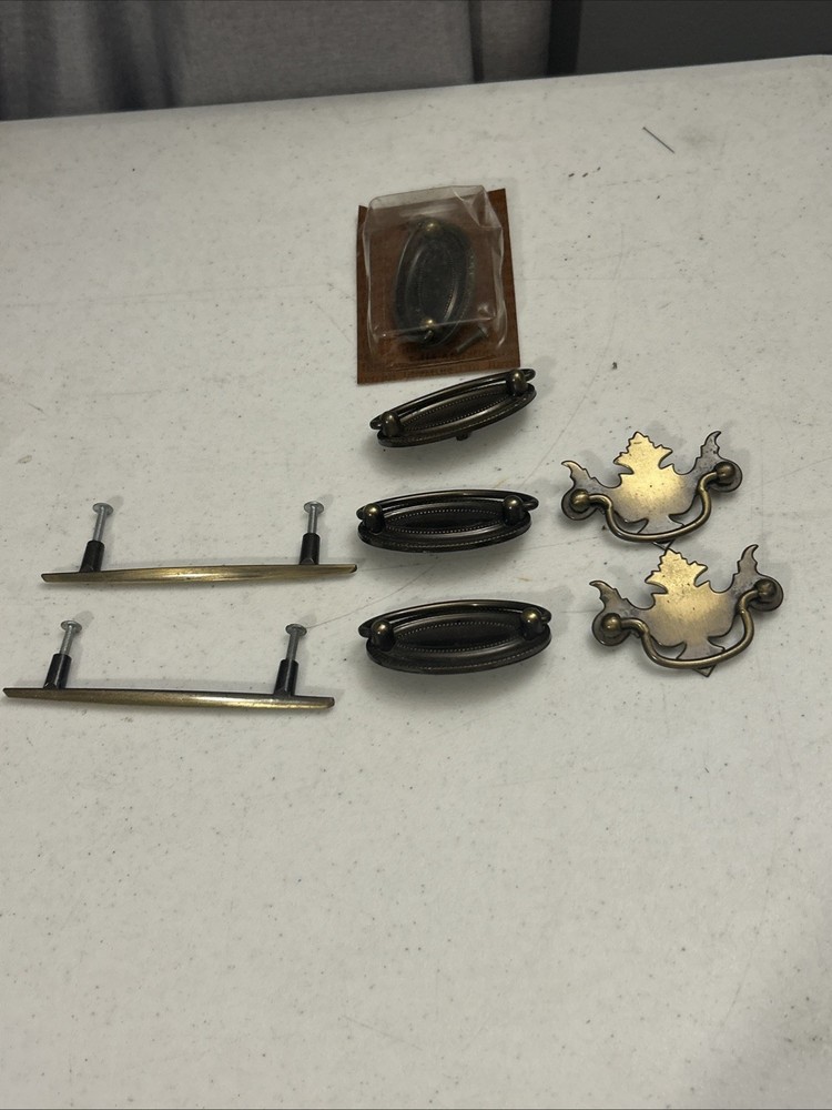 Misc Lot Of Amerock Drawer Pulls