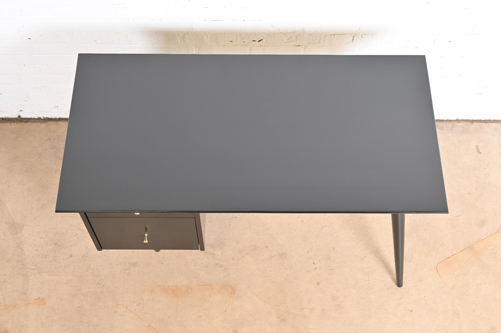 Paul McCobb Planner Group Mid-Century Modern Writing Desk, Newly Refinished