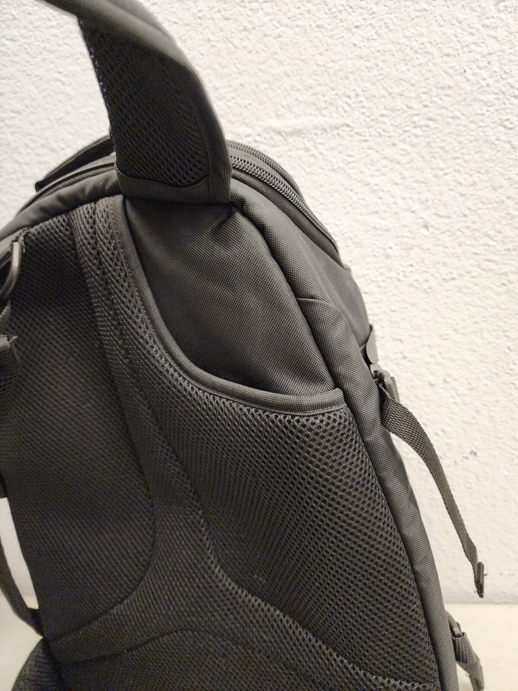 Case Logic DSS-103 Luminosity Large Sling Backpack (Black)