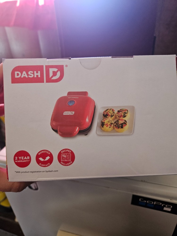 Brand New Dash Egg Bite Maker 4 Egg Bites 420W - Sealed Package