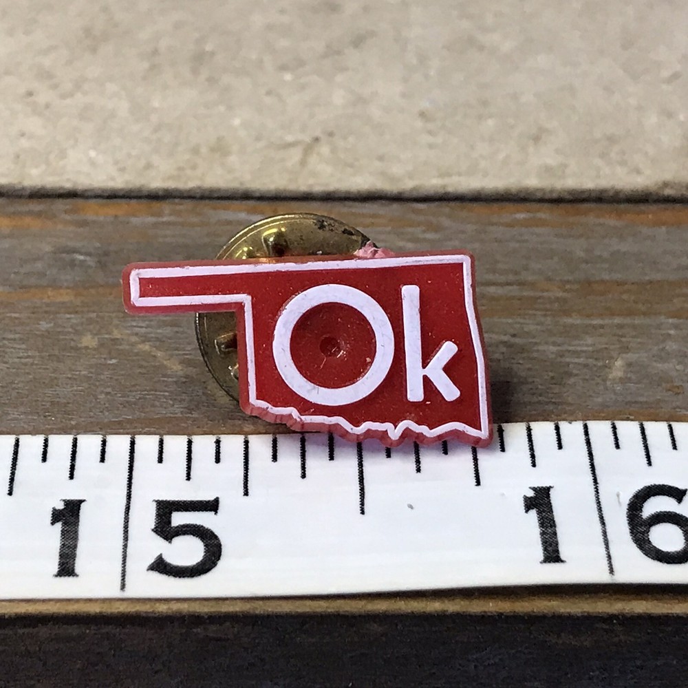 Ok Oklahoma Plastic Lapel Pin, Vintage ~T5~
