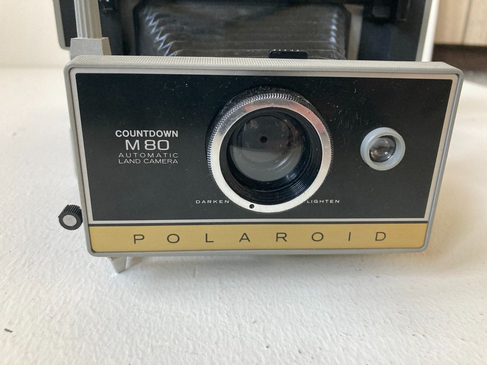 Polaroid Countdown M80 Automatic Land Camera w/Case Front Cover Missing