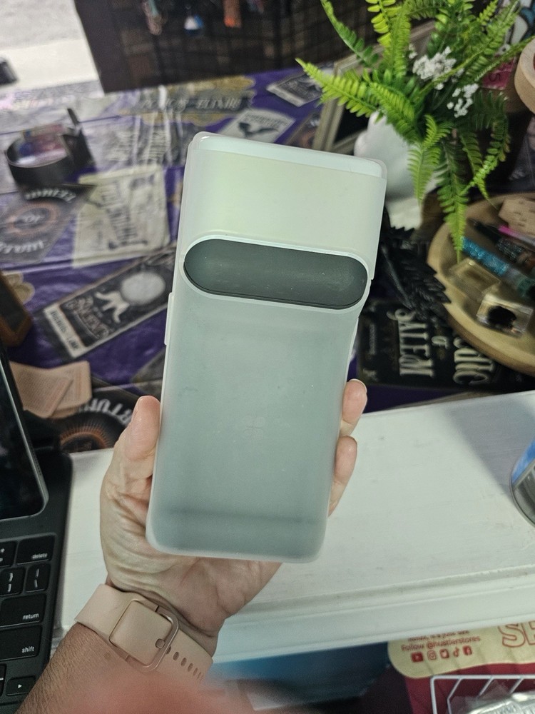 Clover Retail POS System Handheld Touchscreen Terminal White