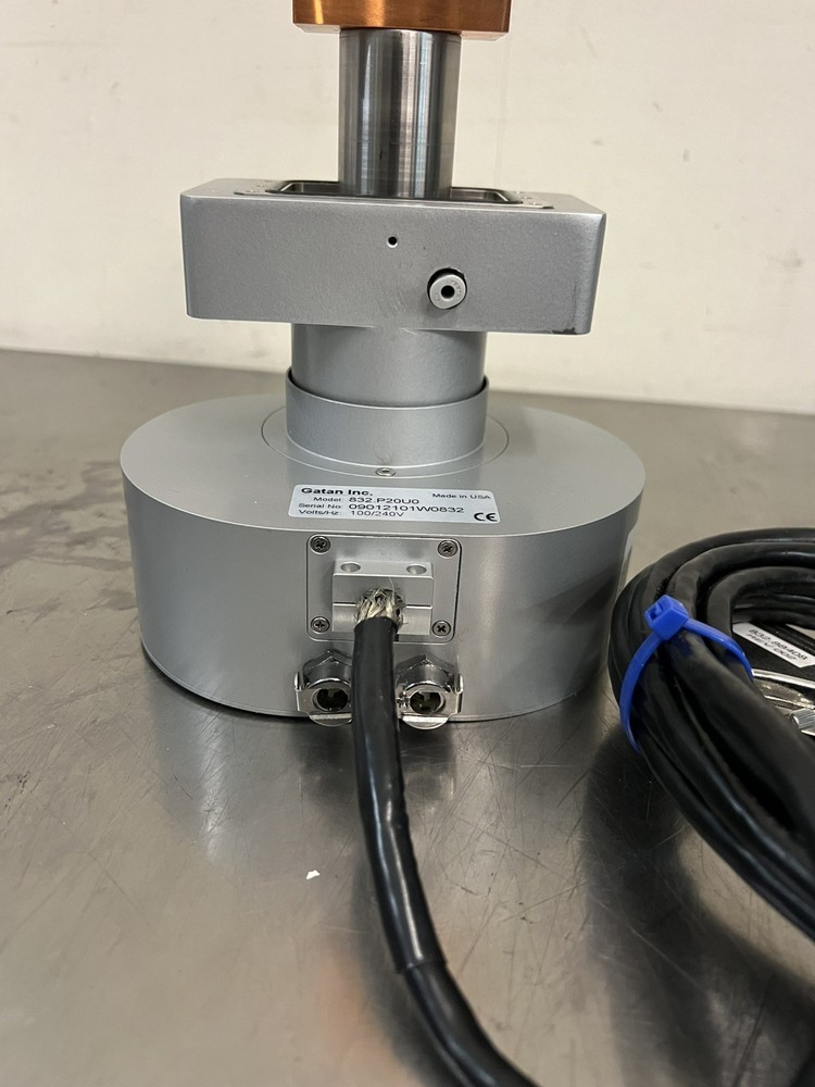 Gatan ORIUS SC1000 (Model 832.P20U0) CCD Camera, Flange & Cable