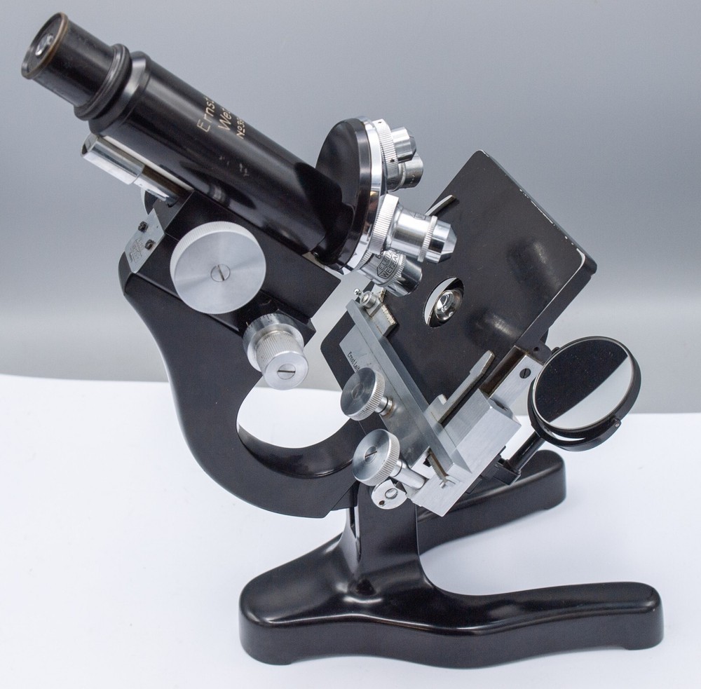 1945 - Ernst Leitz Wetzlar Compound Microscope w/ Case, 4 Objectives, Accs