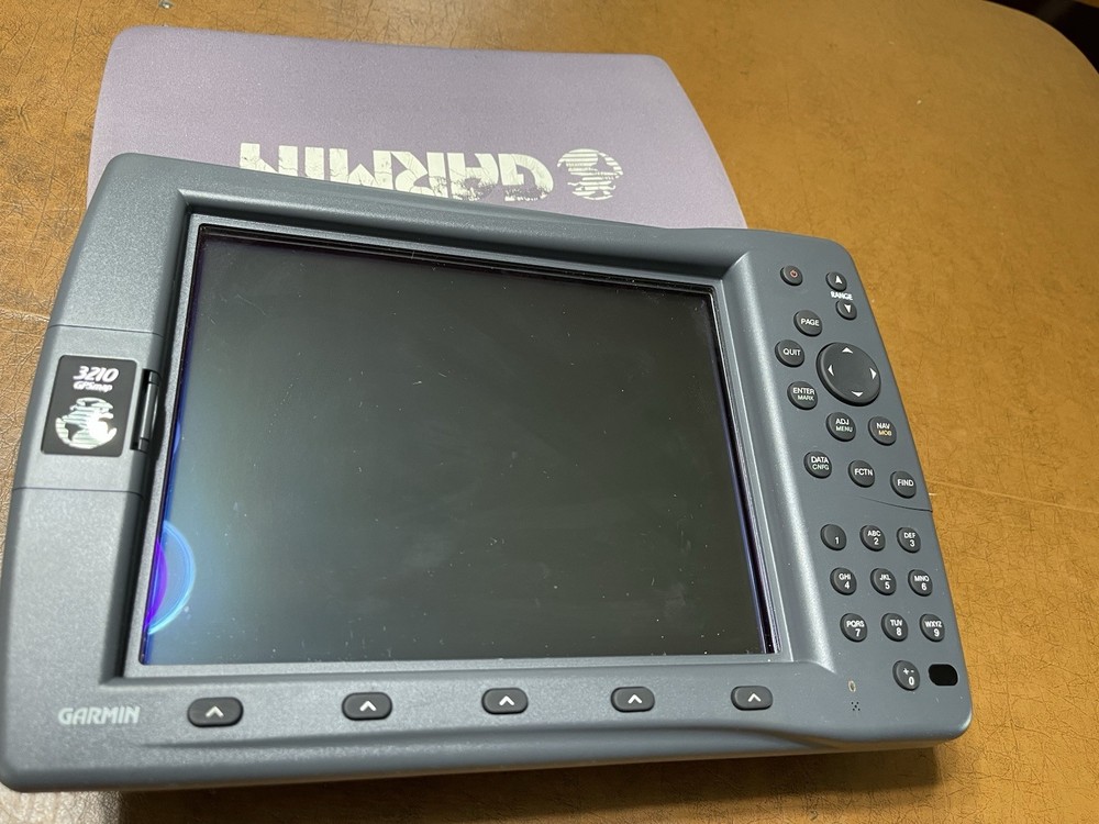 Garmin GPSMAP 3210 Marine GPS Chartplotter Pls Read
