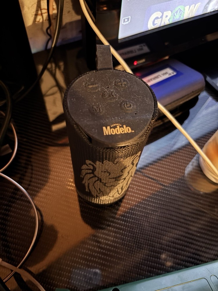 Modelo Bluetooth Speaker