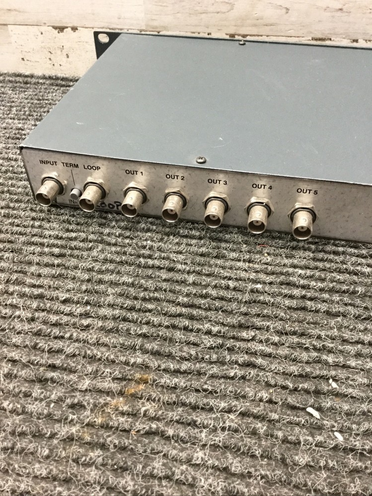 Used Kramer VM-1015 1.5 Video Distributor