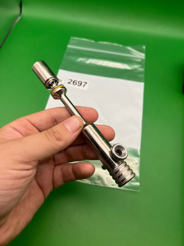 Autococker Bolt