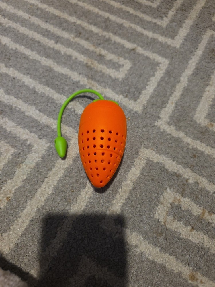 Carrot Shaped Silicone Herb Diffuser