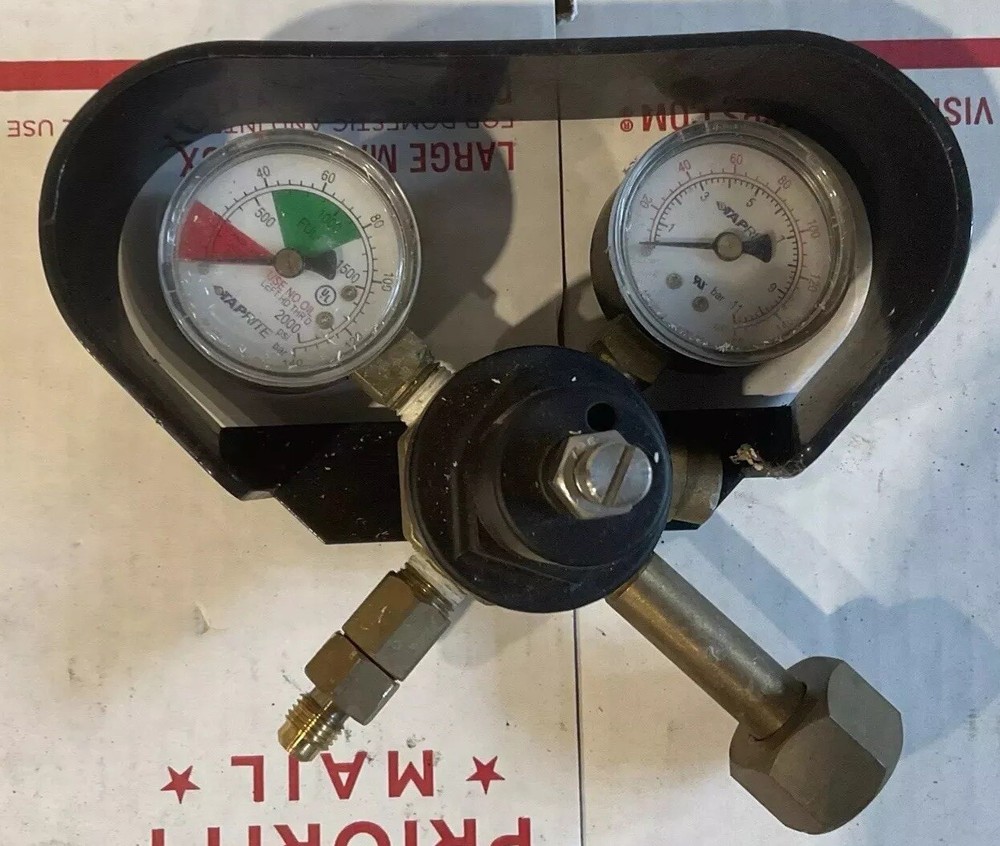 Carbon Dioxide Regulator For Soda Pop