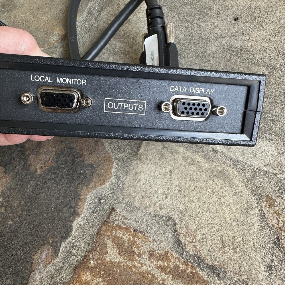 EXTRON Two Output VGA Distribution Amplifier P/2 DA2 PLUS PC to Projector