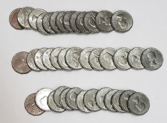 5 Cent 1960 CANADA Complete 40 Coin Roll, Unc