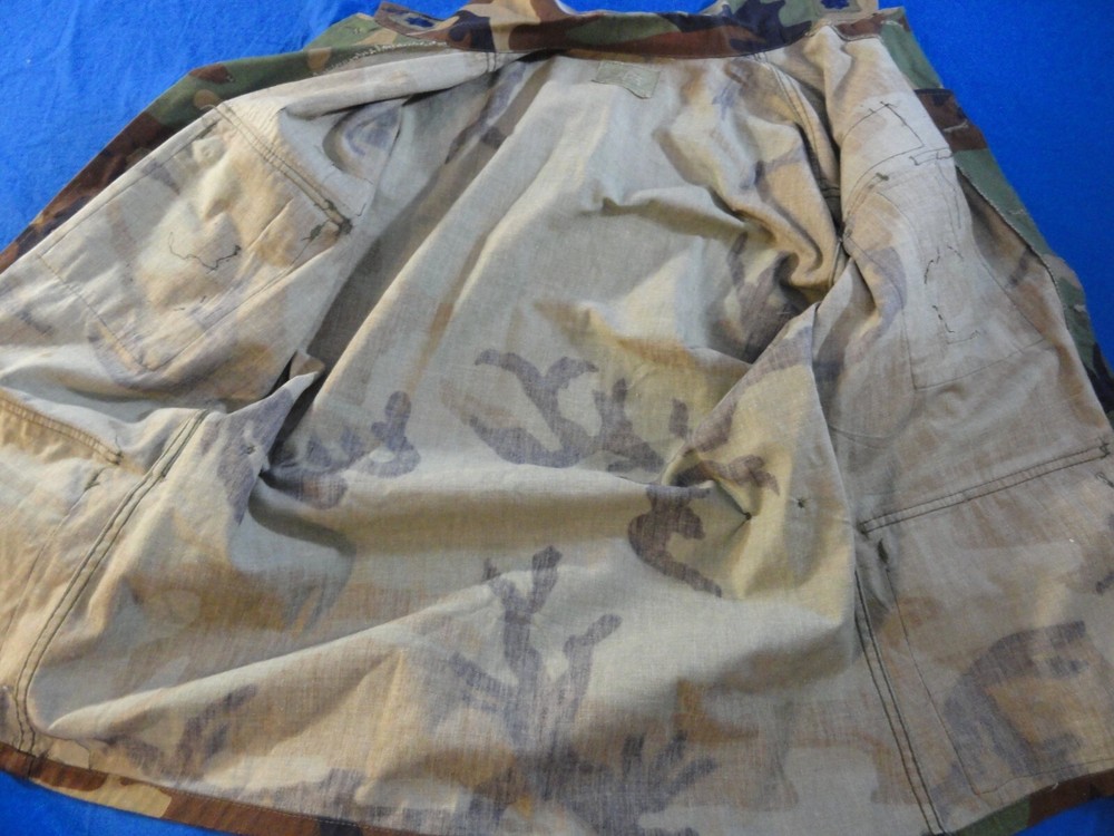 BDU WOODLAND CAMOUFLAGE JACKET W/ CHEST HOOK & LOOP ID SMALL SHORT