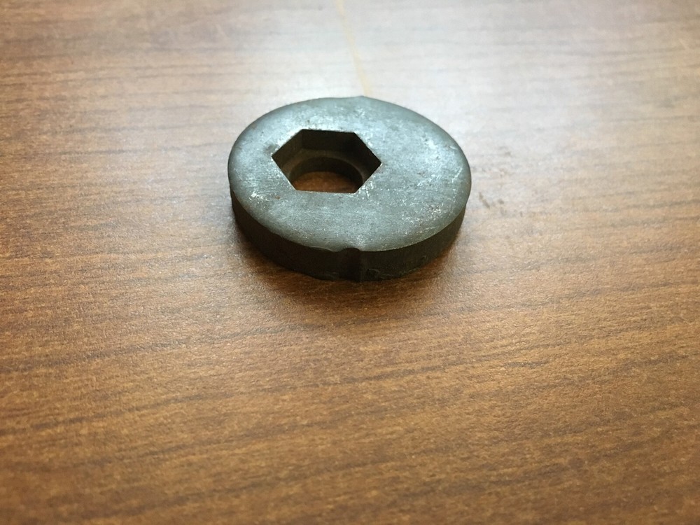 John Deere E97216 Spacer