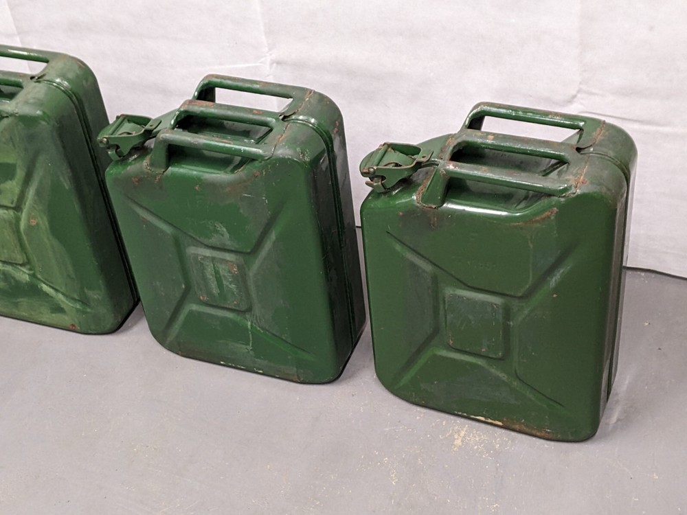 Genuine Vintage Army 20L Metal Green Fuel Jerry Can - 1950s