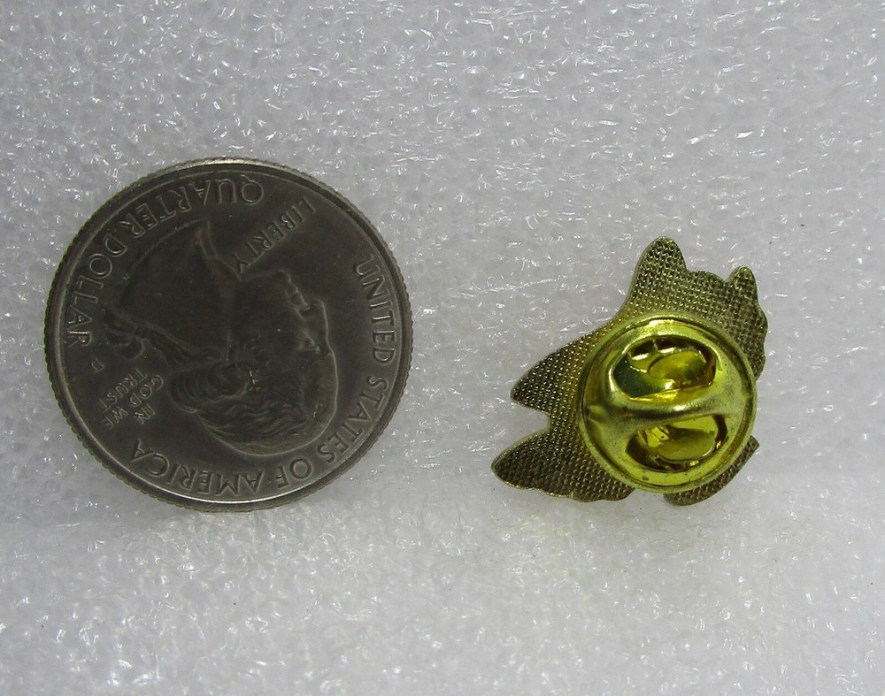Red Owl Pin