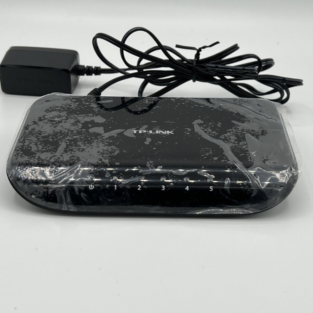 TP-LINK  5-Port Desktop Gigabit Switch SG1005D