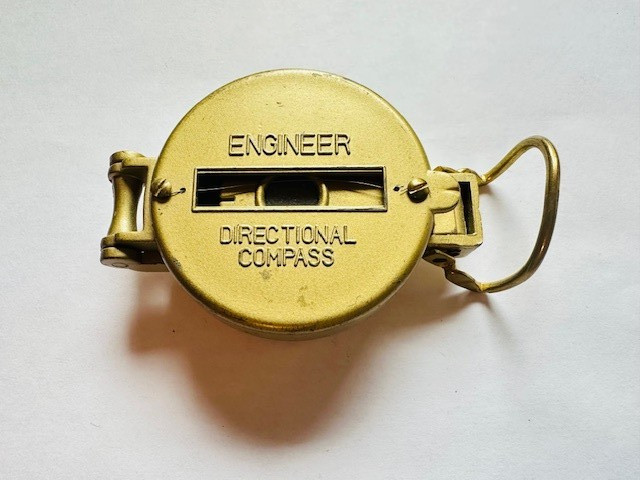Engineer Directional Compass - Gold Toned Metal ( Needs TLC )