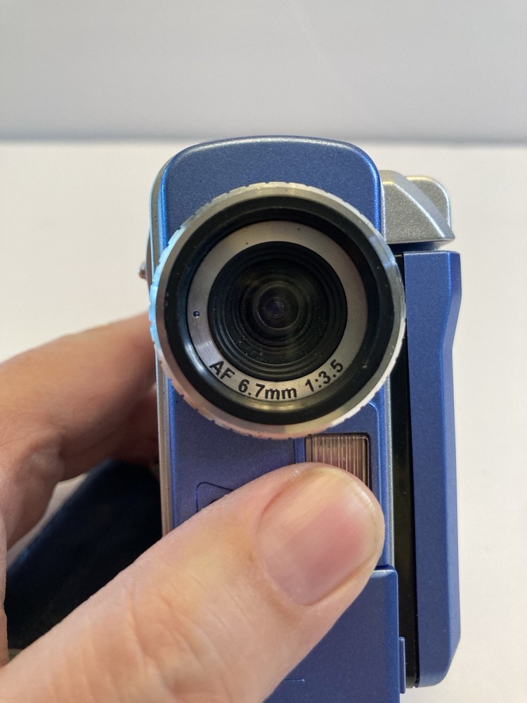 DV5500 MUSTEK Video Camera MPEG4 Digicam No Cords Untested