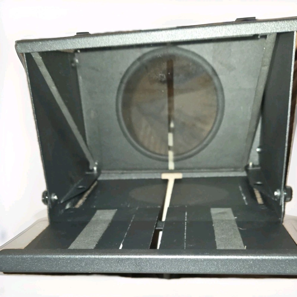 Teleprompter, Black