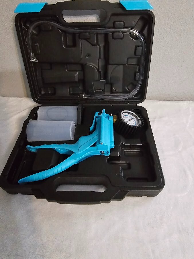 DuraTech Brake Bleeding Test Kit ACCESSORIES MISSING