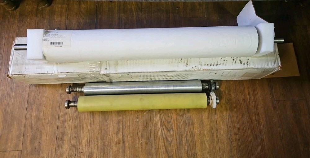 NEW TEC LIGHTING TC-30 COATER ROLLER PLUS 2 ADDITIONAL ROLLERS READ DESCRIPTION
