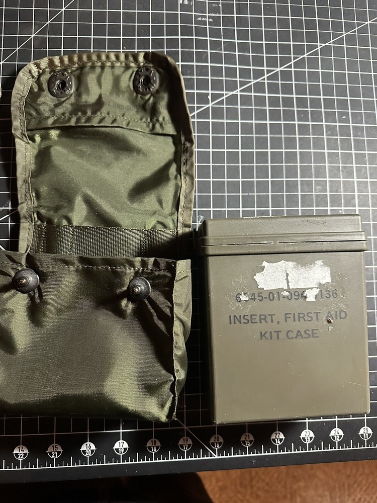 USGI First Aid bag set missing a few parts