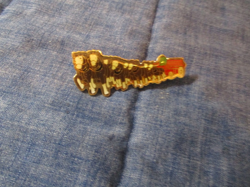 BUDWEISER CLYDESDALE HORSES AND WAGON PIN