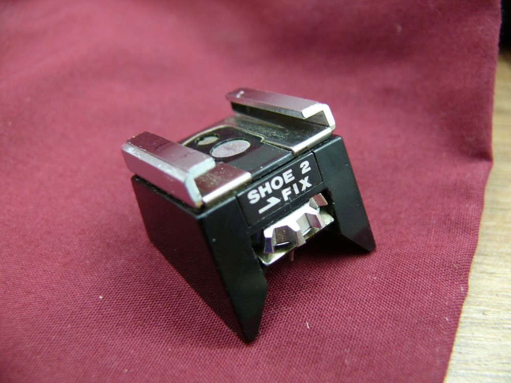 Olympus OM flash shoe No. 2