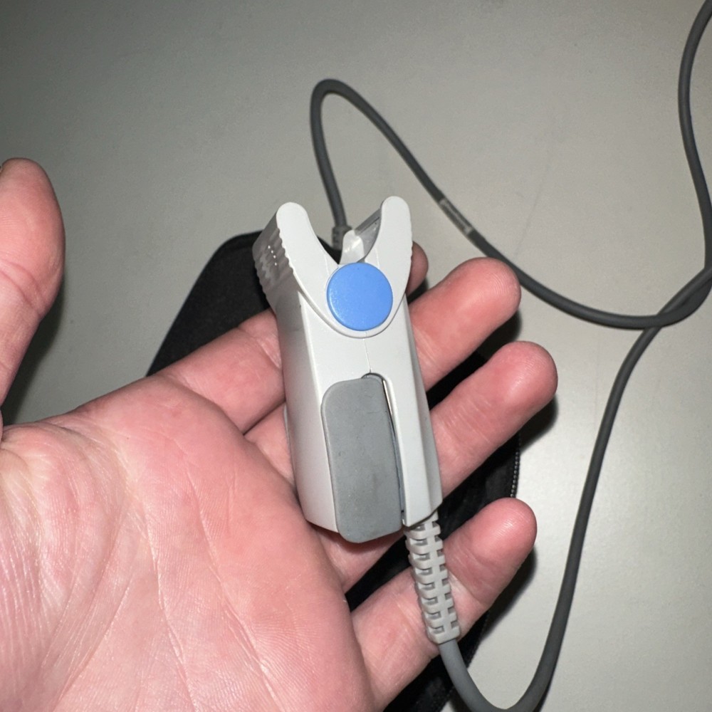 Henry Schein Handheld Pulse Oximeter Model 9008275 TESTED